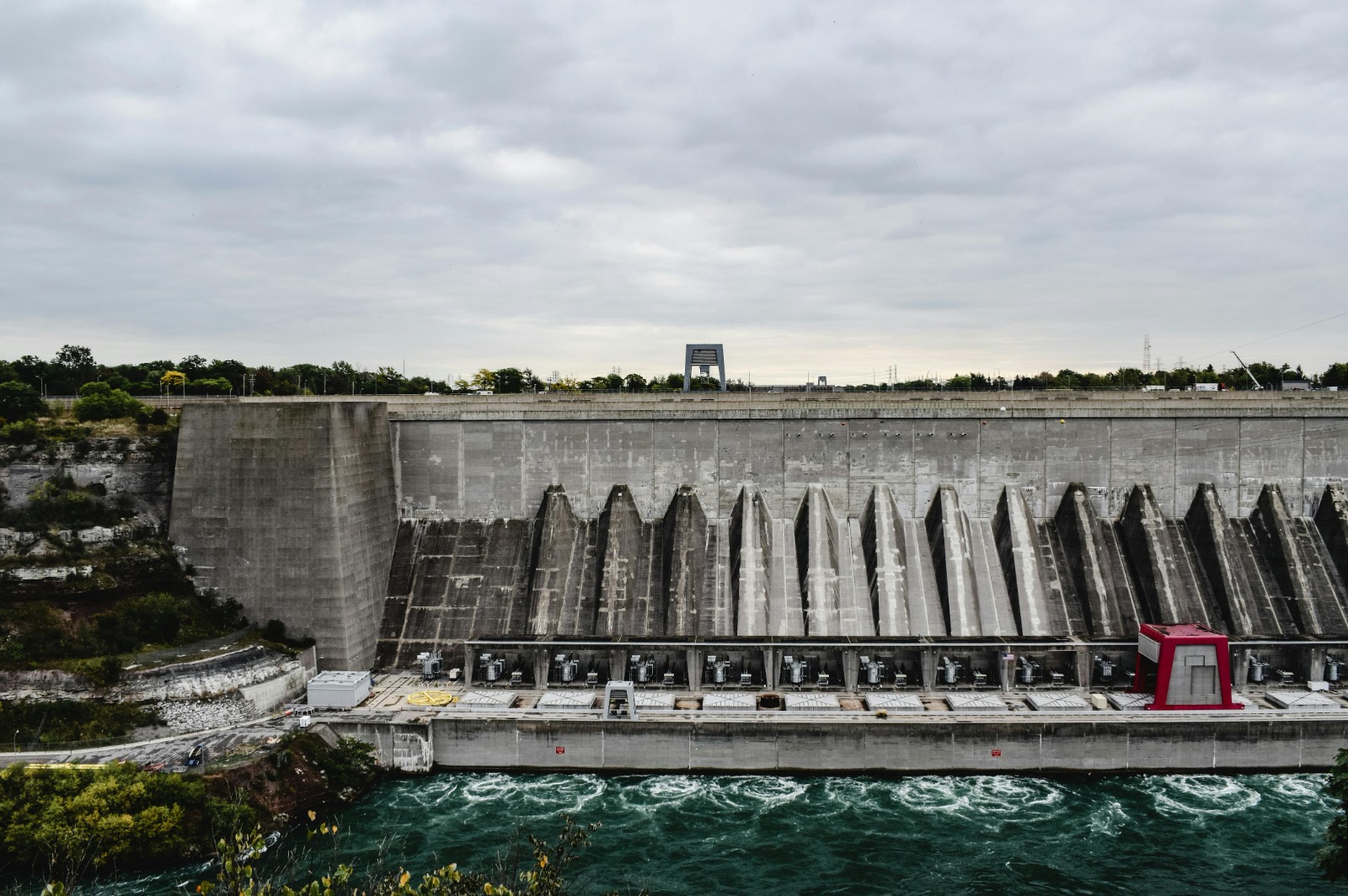 pros and cons of hydropower